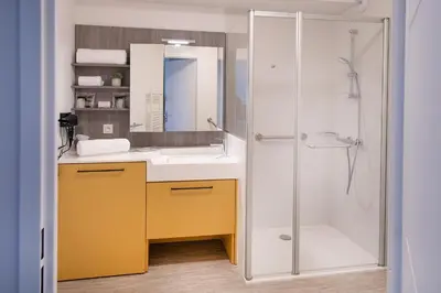 Salle de bains dans l'établissement Résidence DOMITYS - L'Athénée