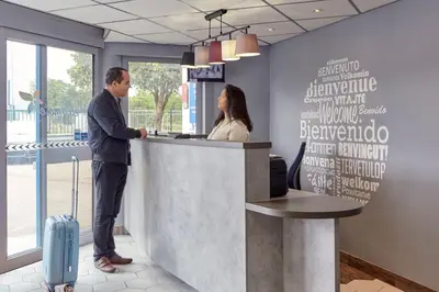 Clients de l'établissement Welcomotel Les Mureaux