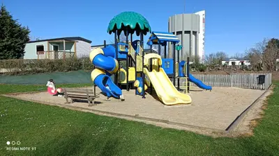 Aire de jeux pour enfants de l'établissement Camping VITAMIN DIEPPE
