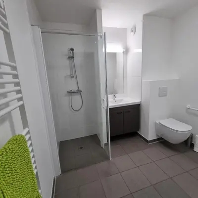 Salle de bains dans l'établissement Résidence NOVAGE - Amiens