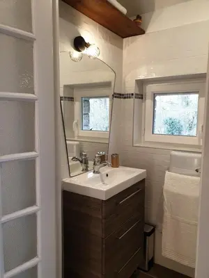 Salle de bains dans l'établissement Maison tout confort avec jardin - CHANTILLY, SENLIS, PARC ASTERIX, PARIS CDG