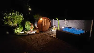 Piscine de l'établissement Le Manoir de Louviers ou située à proximité