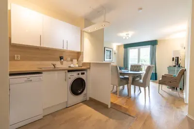 Cuisine ou kitchenette dans l'établissement Club Wyndham Normandy