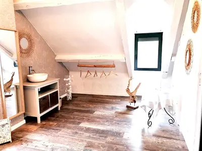 Plan de l'établissement Maison de charme à Sainte-Geneviève-lès-Gasny avec jardin