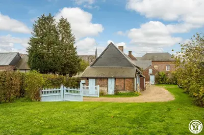 Jardin de l'établissement Le Logis Bleu