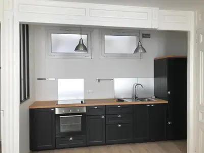 Cuisine ou kitchenette dans l'établissement La Savane du Donjon