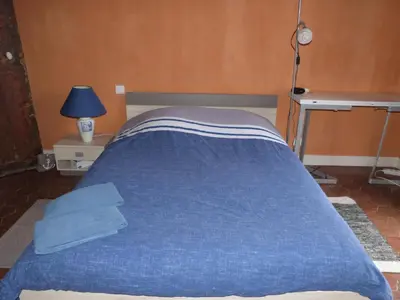 Un ou plusieurs lits dans un hébergement de l'établissement Maison Atypique pêcheur DIEPPE 6 personnes et bébé proche bord de mer