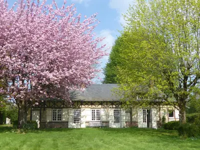 Jardin de l'établissement Orfea s home - maison de charme, cheminée et spa, Lyons-la-Forêt