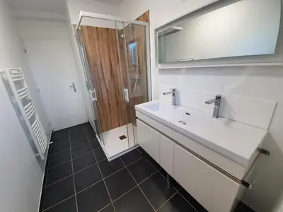 Salle de bains dans l'établissement Granne de Lin RDC