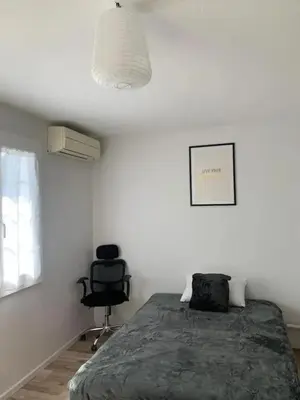 Un ou plusieurs lits dans un hébergement de l'établissement Maison 2 chambre, salon, 5 couchage 57 rue du drain 95480 Pierrelaye