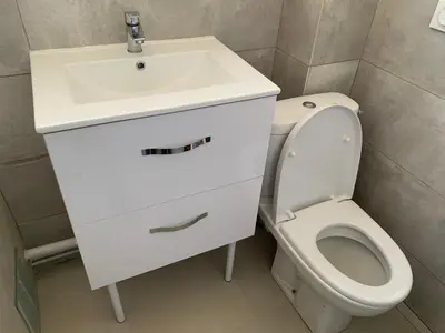 Salle de bains dans l'établissement Maison 2 chambre, salon, 5 couchage 57 rue du drain 95480 Pierrelaye