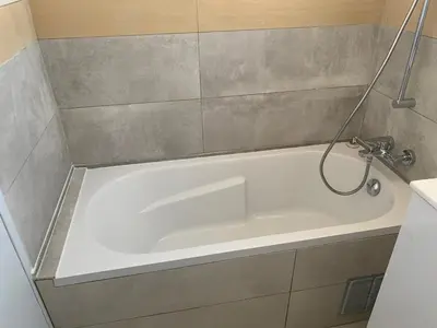Salle de bains dans l'établissement Maison 2 chambre, salon, 5 couchage 57 rue du drain 95480 Pierrelaye