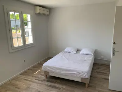 Un ou plusieurs lits dans un hébergement de l'établissement Maison 2 chambre, salon, 5 couchage 57 rue du drain 95480 Pierrelaye