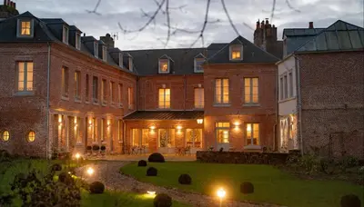 Jardin de l'établissement les Myrrhophores et Spa, Chambres d'Hôtes et Gîtes de charme