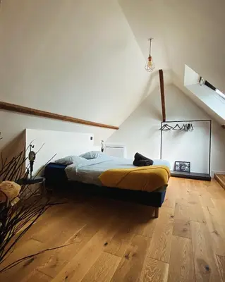 Un ou plusieurs lits dans un hébergement de l'établissement 