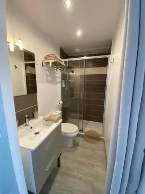 Salle de bains dans l'établissement La Ferme de Labbeville