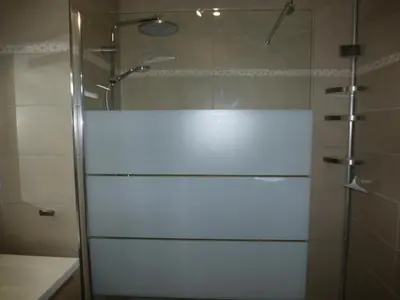 Salle de bains dans l'établissement LES TERRASSES
