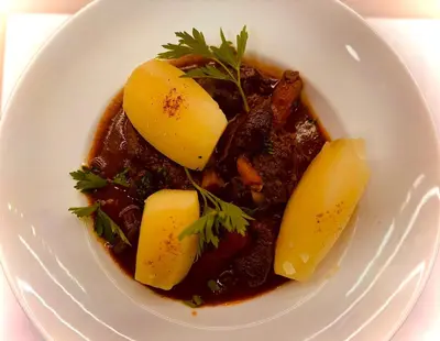 Nourriture dans l'hôtel ou à proximité