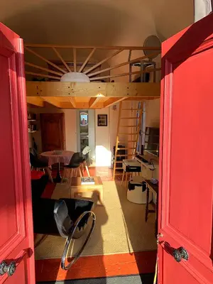 Coin salon dans l'établissement Le petit Chapitre