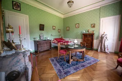 Coin salon dans l'établissement CHATEAU D HUGLEVILLE
