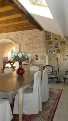 Coin salon dans l'établissement La Bergerie-en-Vexin