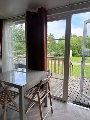 Balcon ou terrasse dans l'établissement Camping du Château Vert