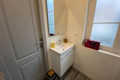 Salle de bains dans l'établissement Charmant T2 Hyper-centre, Netflix, Gare