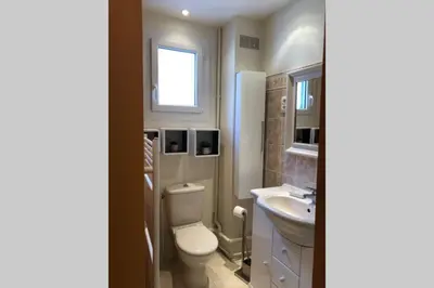 Salle de bains dans l'établissement Gite Les Grèves