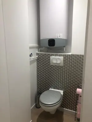 Salle de bains dans l'établissement F3 AVEC PARKING ROUEN COTE DOCK76