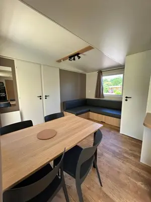 Cuisine ou kitchenette dans l'établissement Camping les Marguerites