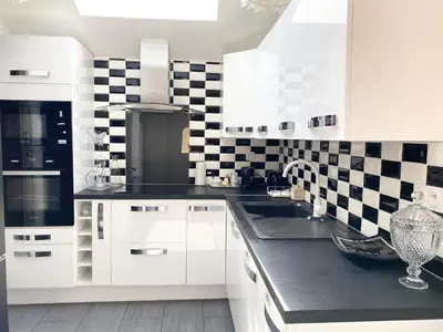 Cuisine ou kitchenette dans l'établissement Villa la Vie, Maison entière pour 4 personnes, avec extérieur, Tout inclus, ménage, linge, wifi