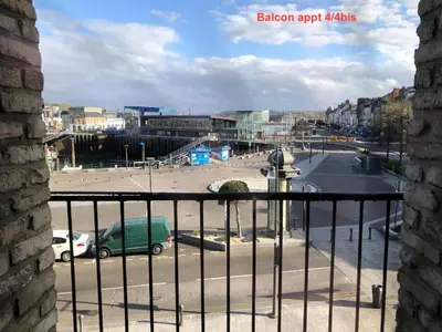 Vue générale sur Dieppe ou vue de la ville depuis l'appartement