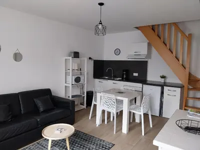 Cuisine ou kitchenette dans l'établissement Maison de pêcheur idéalement située.