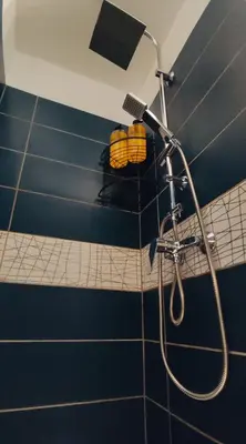 Salle de bains dans l'établissement La nouvelle p'tite Chouette Illuminée 2025