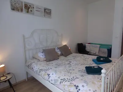 Un ou plusieurs lits dans un hébergement de l'établissement L'escapade Dieppoise - 3 chambres, 1er étage