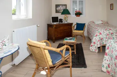 Coin salon dans l'établissement villa marguerite 65 rue legout lesage 76260 ponts et marais