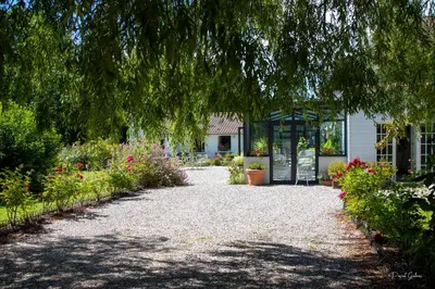 Jardin de l'établissement villa marguerite 65 rue legout lesage 76260 ponts et marais