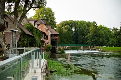 Vue sur la rivière ou le fleuve situé(e) à proximité de l'hôtel