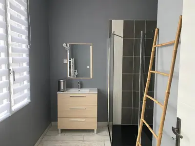 Salle de bains dans l'établissement Gîte les Retrouvailles