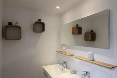 Salle de bains dans l'établissement L Euphorie - Maison de ville de caractère 7 minutes de la mer - Le Treport - Mers les Bains