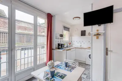Cuisine ou kitchenette dans l'établissement Aqualina
