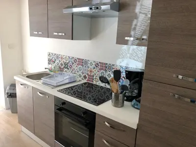 Cuisine ou kitchenette dans l'établissement Résidence chêne percé Appartement au RDC 51 m2