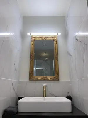 Salle de bains dans l'établissement La Suite Royale