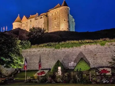 Jardin de l'établissement L EFFET MER 70M2 avec 2 chambres doubles avec Parking 1 voiture GRATUIT, NETFLIX disponible, Lits faits à l arrivé Serviettes de toilettes fournies