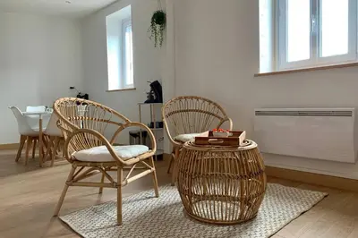 Coin salon dans l'établissement Nid douillet à 5 minutes des plages