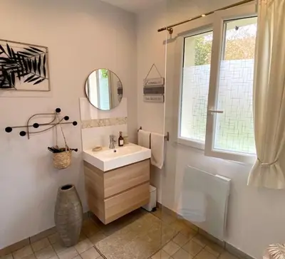 Salle de bains dans l'établissement L'Orée des Genêts - Gîte de charme proche Giverny