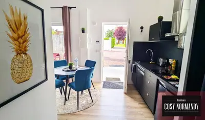 Cuisine ou kitchenette dans l'établissement Cosy Normandy - 01