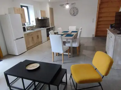 Cuisine ou kitchenette dans l'établissement Maison de charme à Sainte-Geneviève-lès-Gasny avec jardin paisible