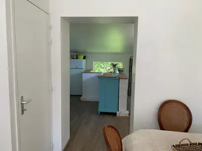 Cuisine ou kitchenette dans l'établissement Le château de Bertreville Saint Ouen entre mer et campagne