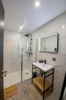 Salle de bains dans l'établissement La Suite de Chantilly - Appartement de 80m2 avec Jacuzzi privé !